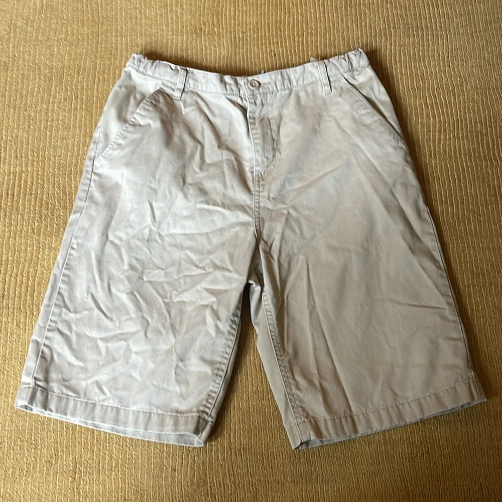 Old Navy Uniform khaki shorts with adjustable waist band. 18 Husky. (3 pairs)